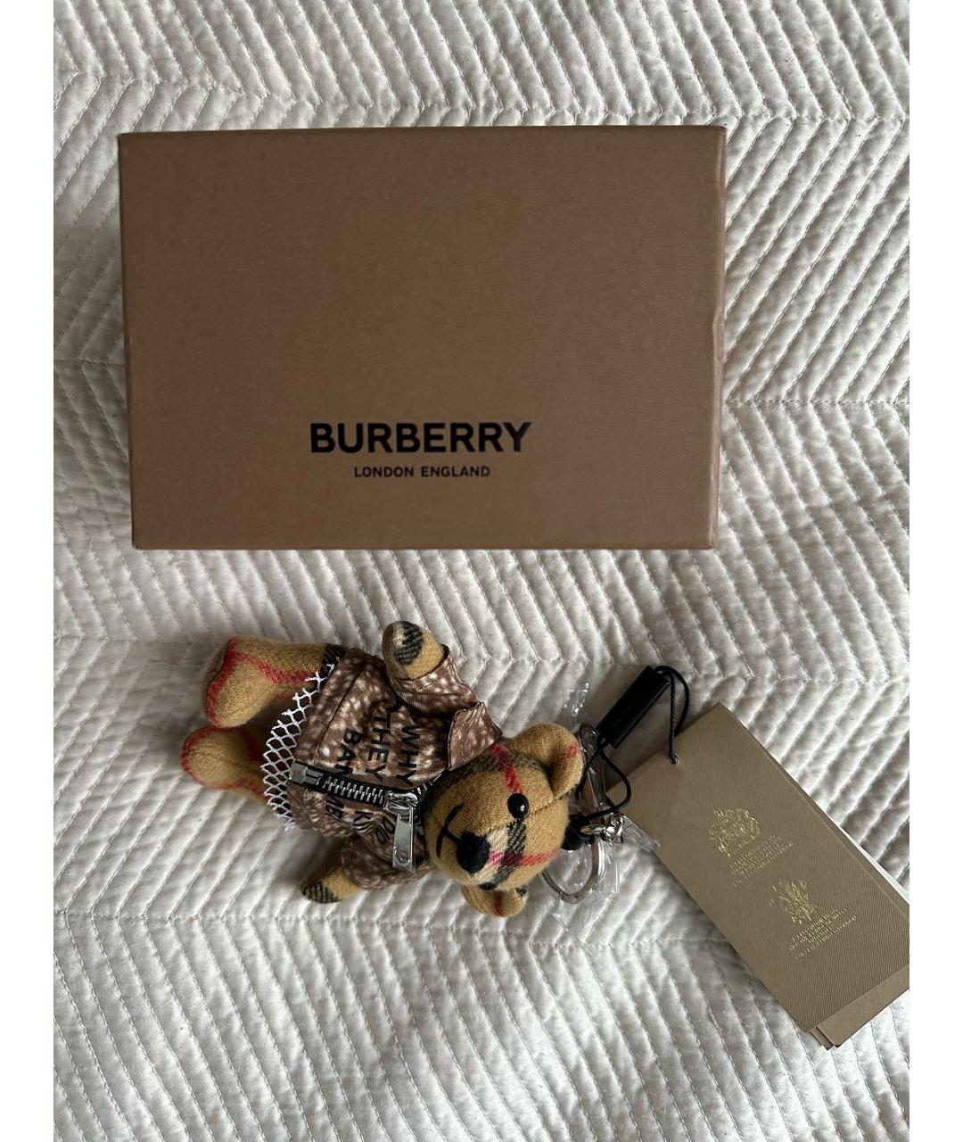 BURBERRY Бежевый брелок, фото 3