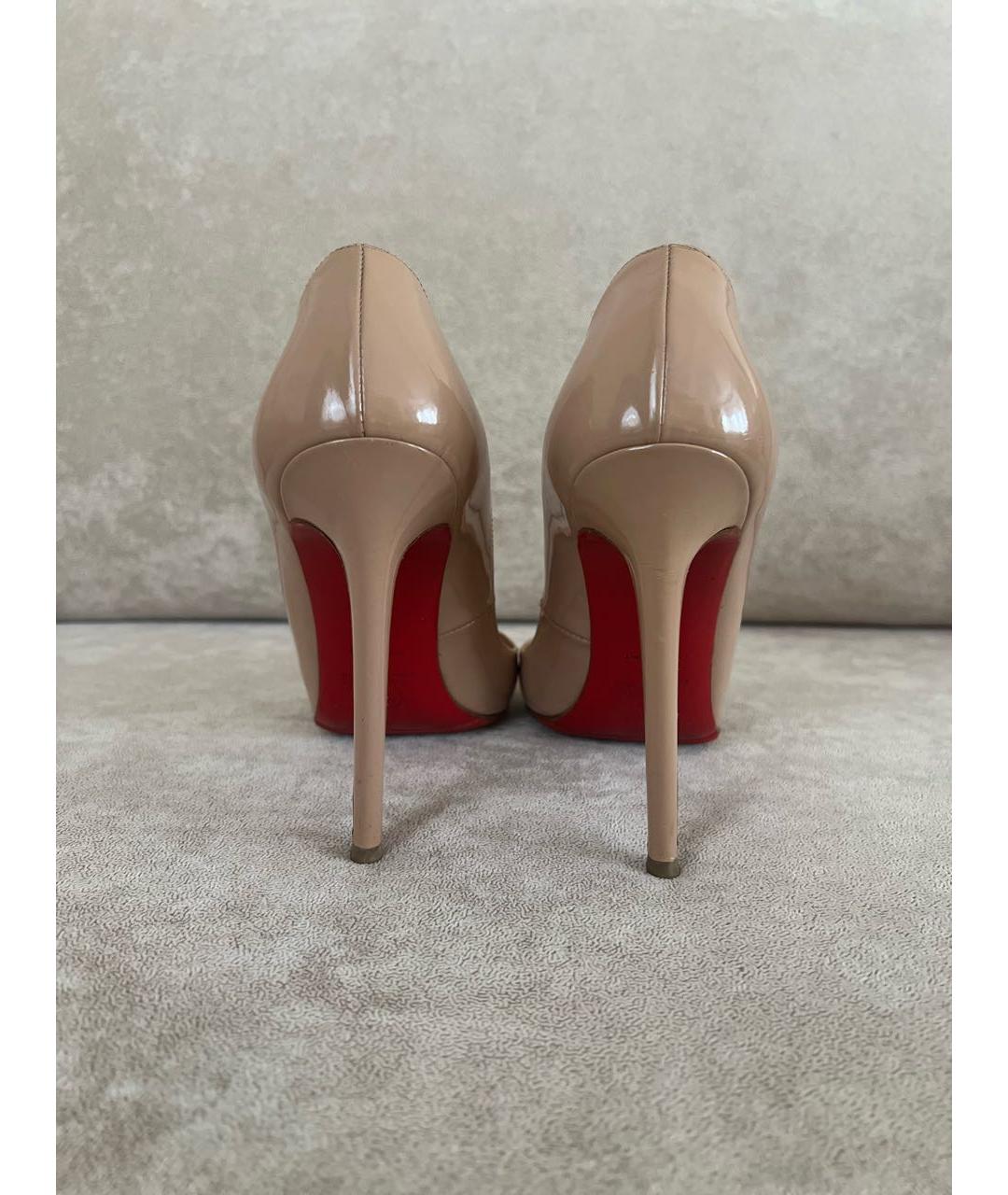 CHRISTIAN LOUBOUTIN Бежевые кожаные босоножки, фото 4