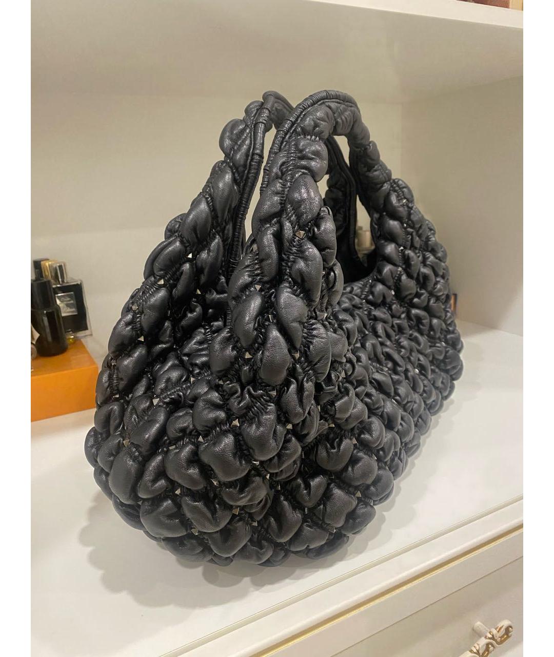 VALENTINO Черная кожаная сумка с короткими ручками, фото 2