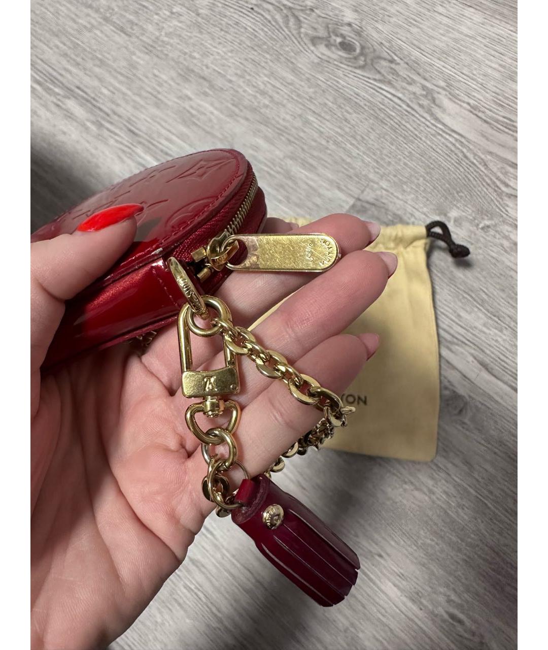 LOUIS VUITTON Бордовый кошелек из лакированной кожи, фото 5