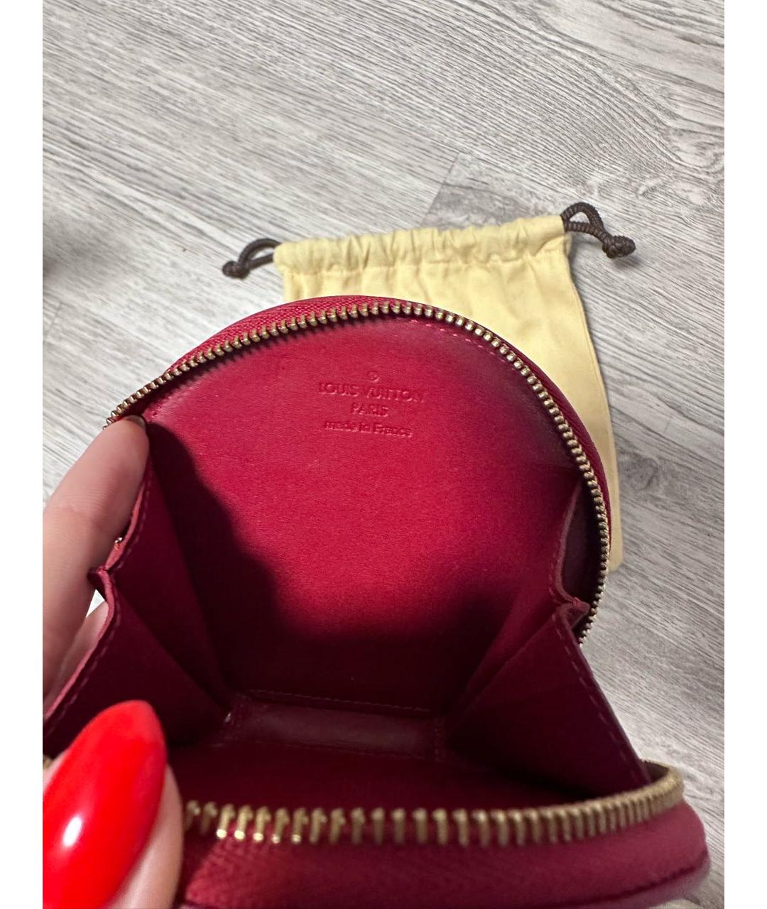 LOUIS VUITTON Бордовый кошелек из лакированной кожи, фото 3