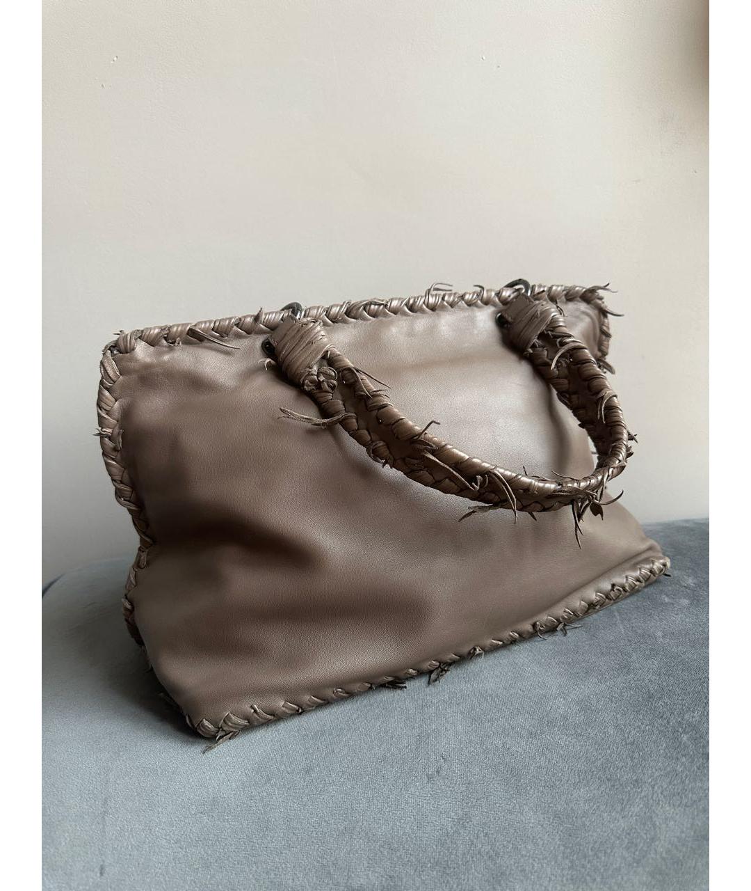 BOTTEGA VENETA Бежевая кожаная сумка тоут, фото 3