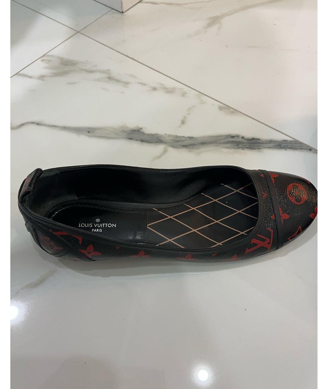 LOUIS VUITTON Черные кожаные балетки, фото 3