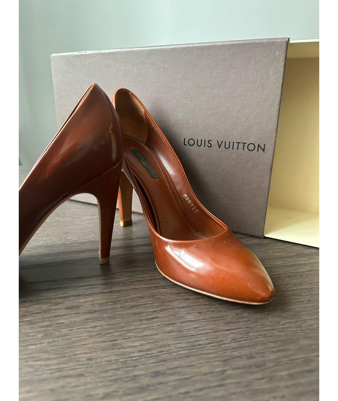 LOUIS VUITTON PRE-OWNED Коричневые кожаные туфли, фото 6