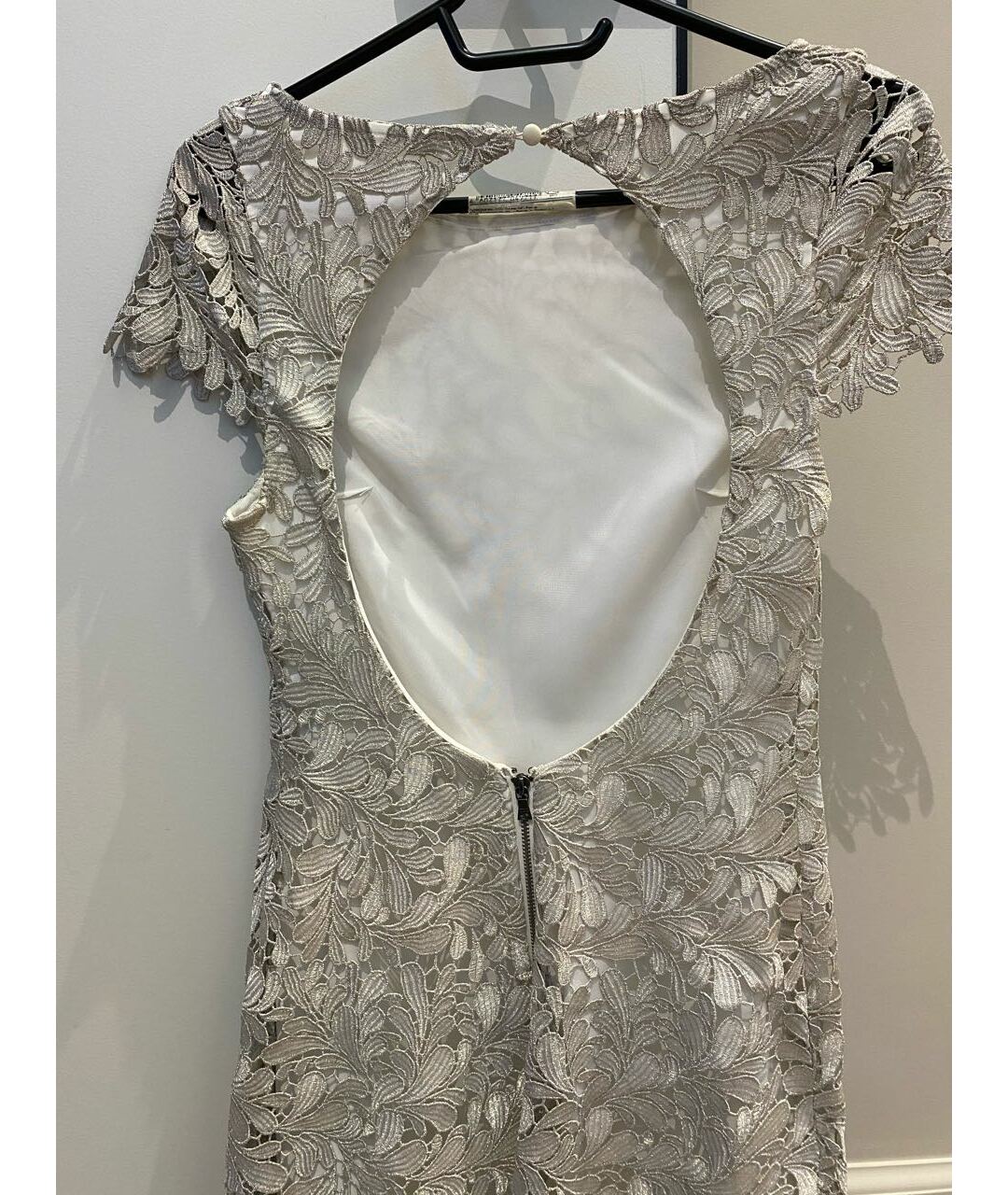 ALICE+OLIVIA Серебряное кружевное вечернее платье, фото 2