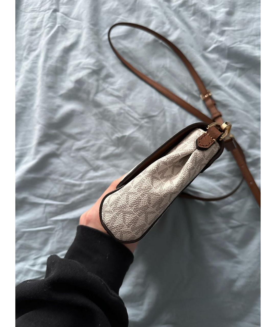 MICHAEL MICHAEL KORS Бежевая сумка через плечо из искусственной кожи, фото 5
