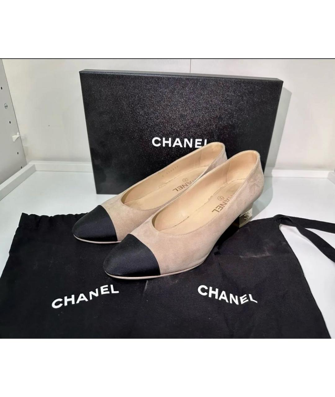 CHANEL PRE-OWNED Бежевые замшевые туфли, фото 6