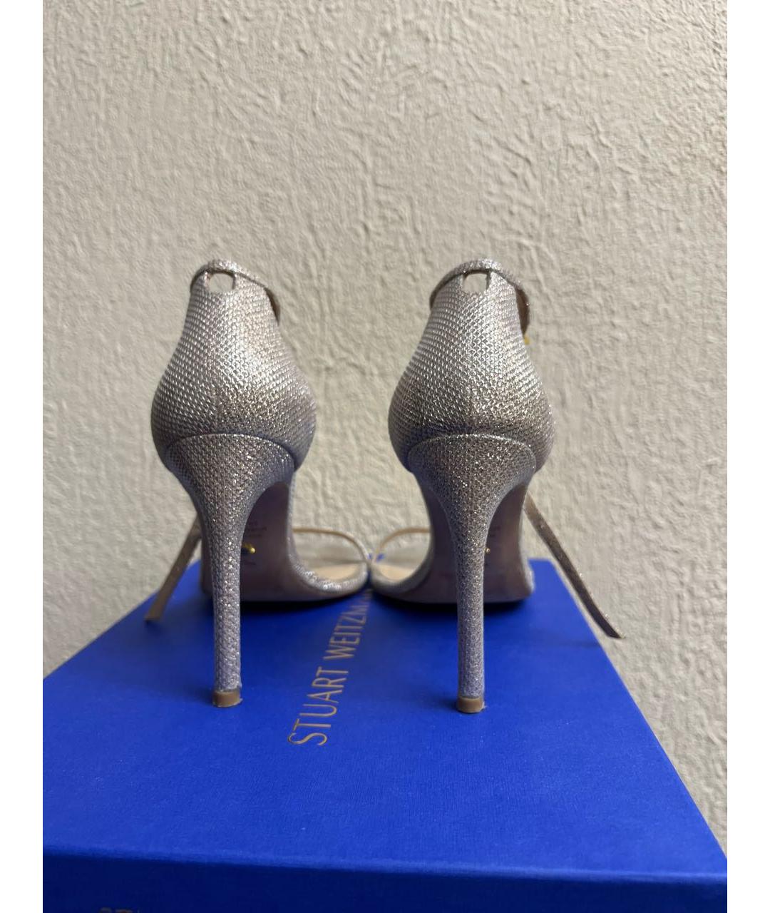 STUART WEITZMAN Бежевые текстильные босоножки, фото 4