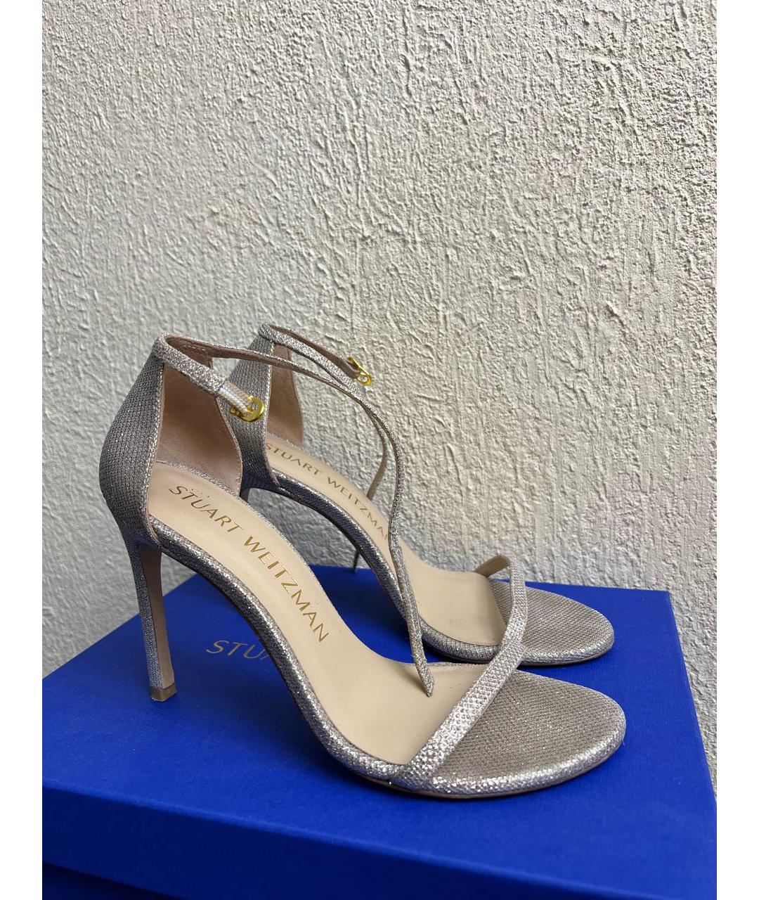 STUART WEITZMAN Бежевые текстильные босоножки, фото 2