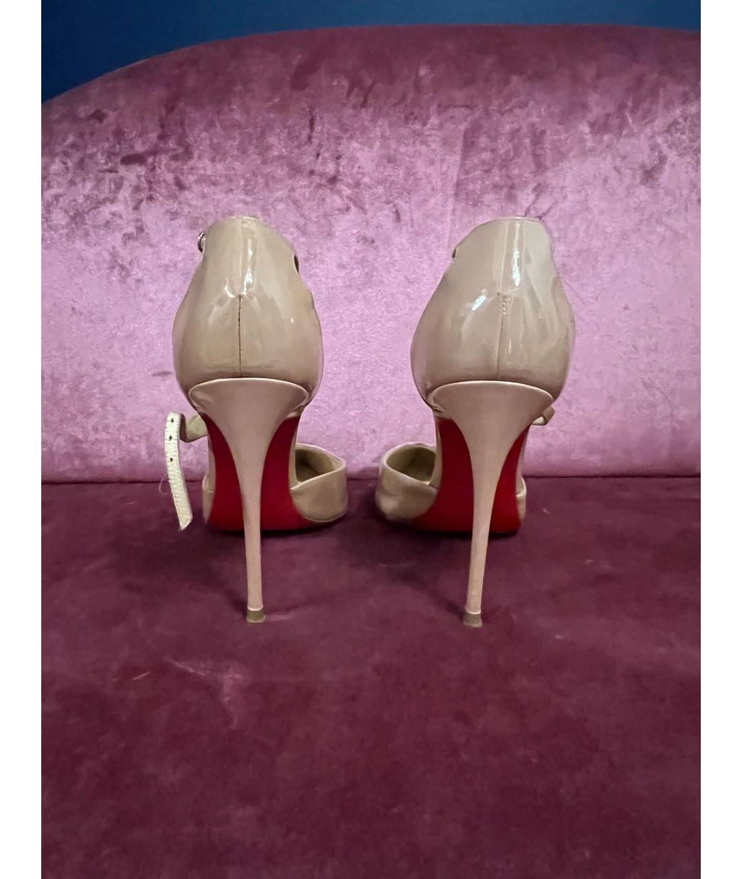 CHRISTIAN LOUBOUTIN Бежевые туфли из лакированной кожи, фото 4