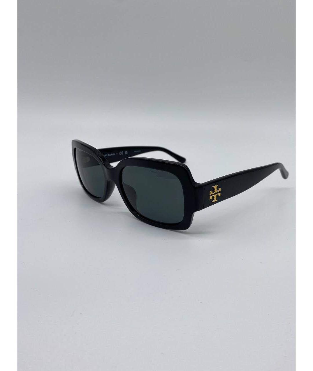 TORY BURCH Черные пластиковые солнцезащитные очки, фото 2