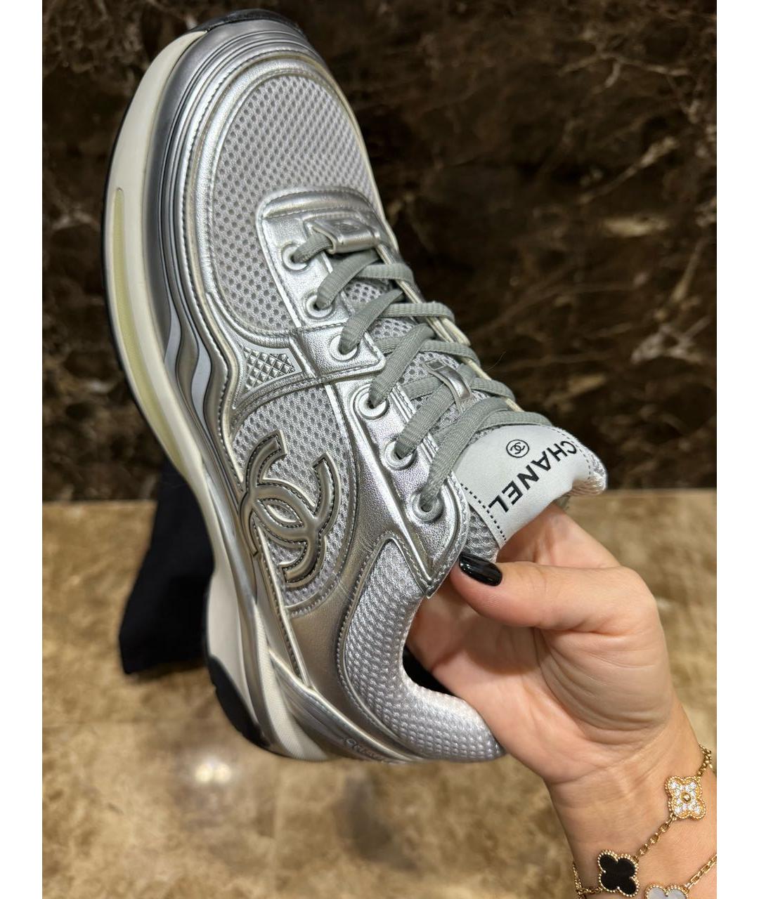 CHANEL PRE-OWNED Серебряные кожаные низкие кроссовки / кеды, фото 6
