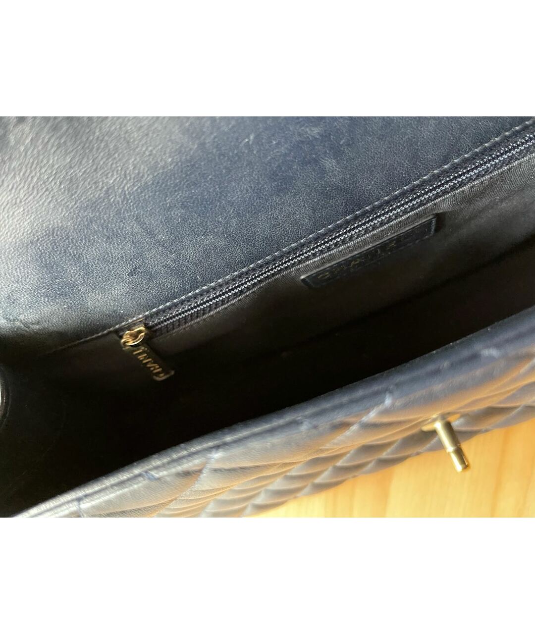 CHANEL PRE-OWNED Темно-синяя кожаная сумка тоут, фото 4