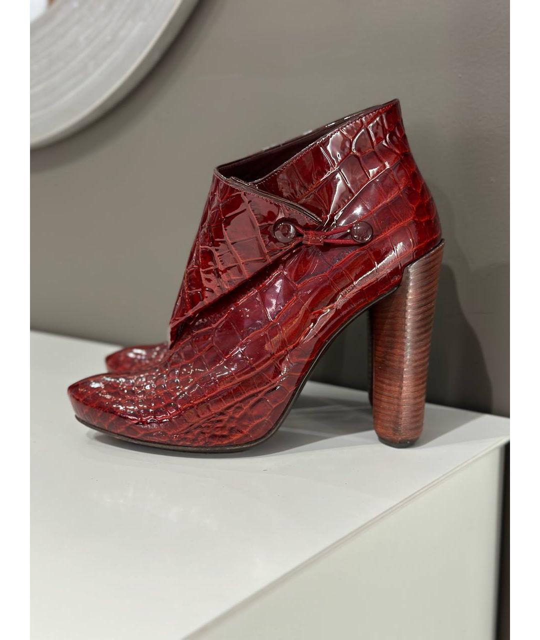 LOUIS VUITTON Красные ботильоны из лакированной кожи, фото 9
