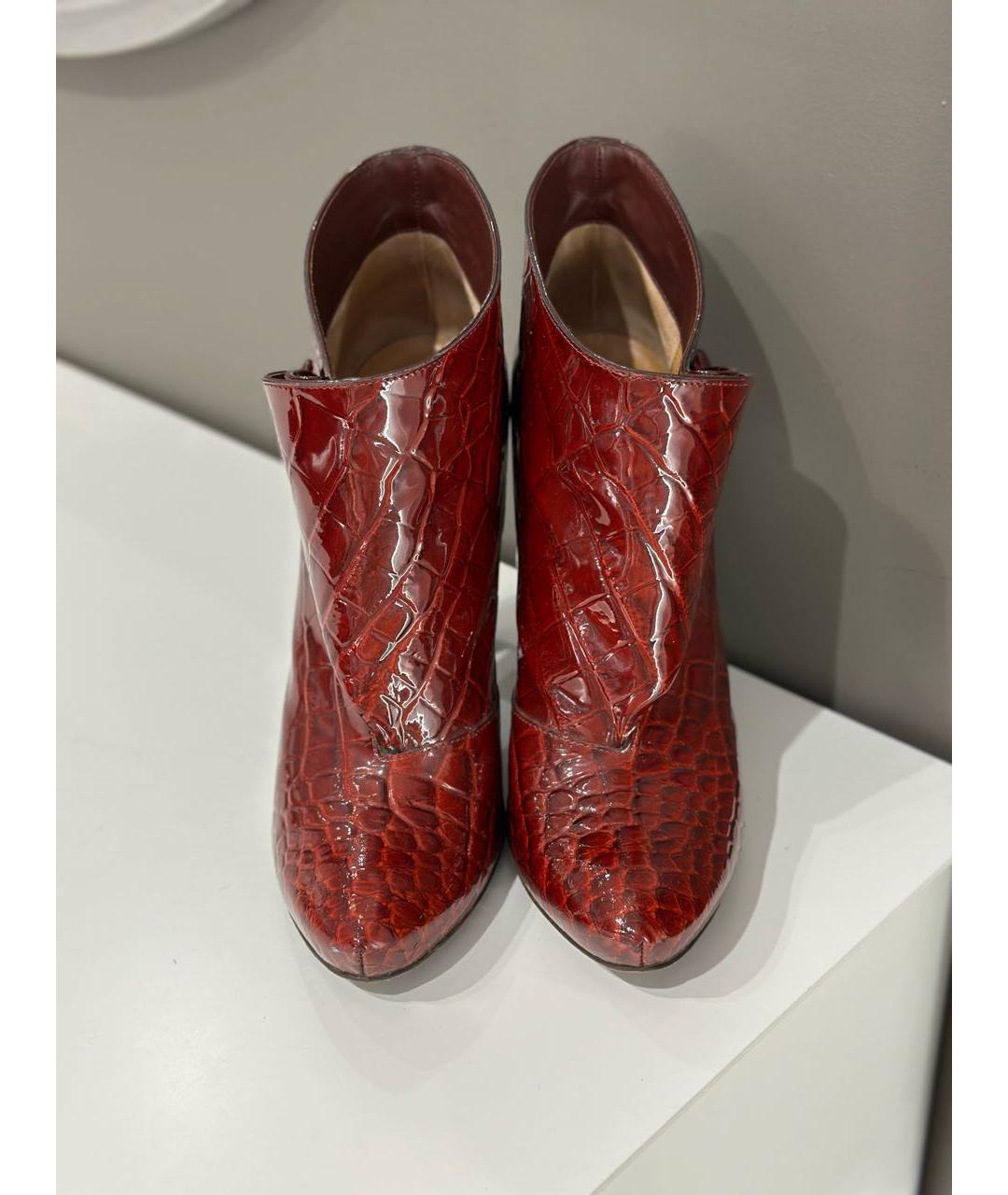 LOUIS VUITTON Красные ботильоны из лакированной кожи, фото 8