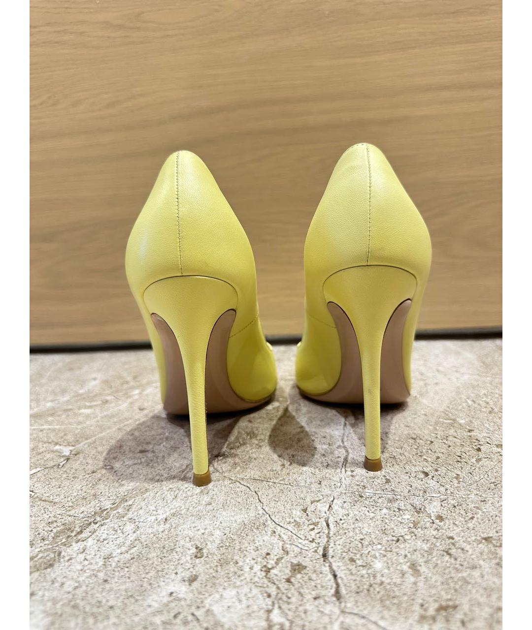 GIANVITO ROSSI Желтые кожаные туфли, фото 4
