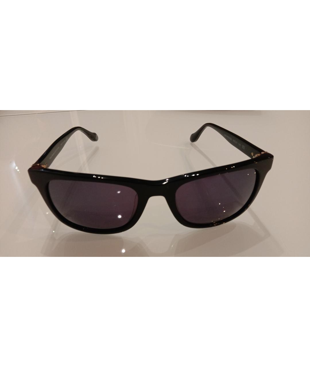 VIVIENNE WESTWOOD ANGLOMANIA Черные пластиковые солнцезащитные очки, фото 2