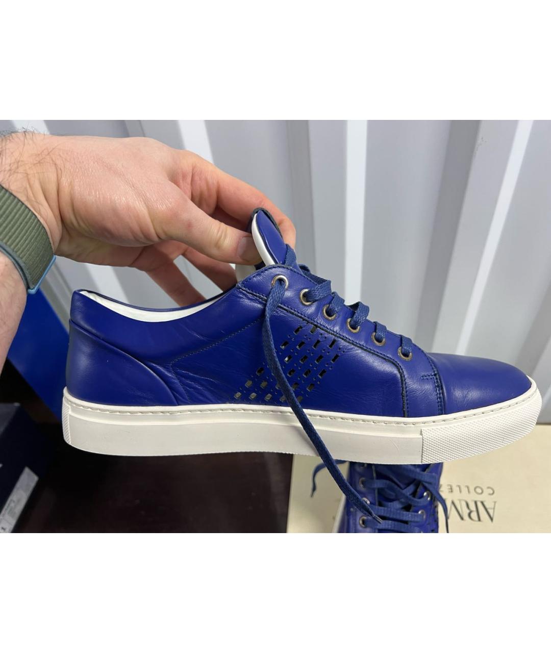 ARMANI COLLEZIONI Синие кожаные низкие кроссовки / кеды, фото 2