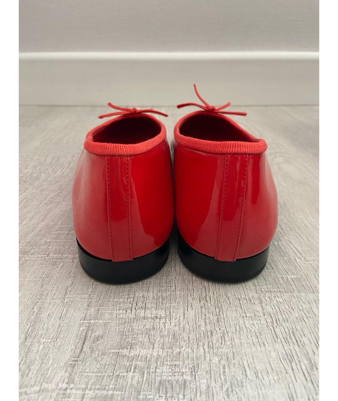 CHANEL Красные балетки из лакированной кожи, фото 4