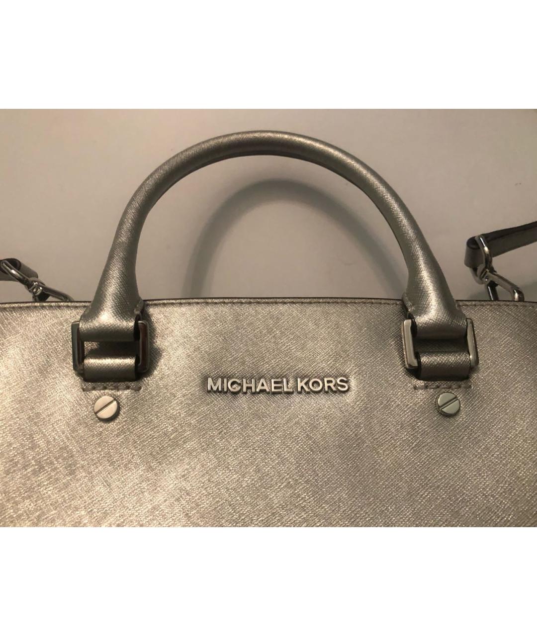 MICHAEL KORS Серебряная кожаная сумка с короткими ручками, фото 2
