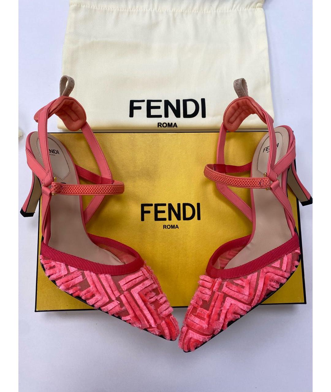 FENDI Коралловые бархатные туфли, фото 5