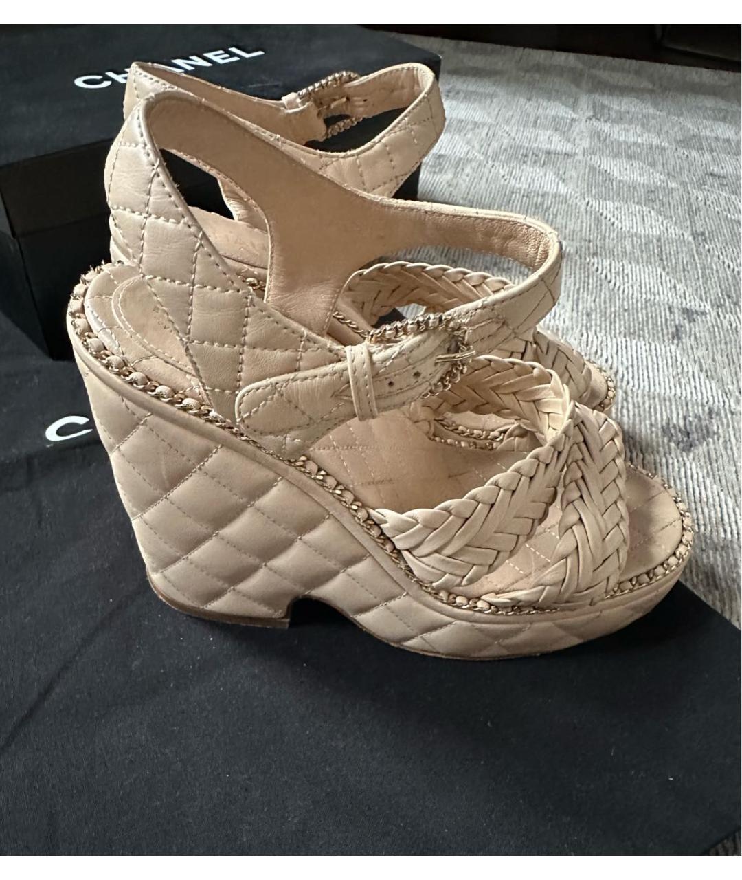 CHANEL Бежевые кожаные босоножки, фото 9