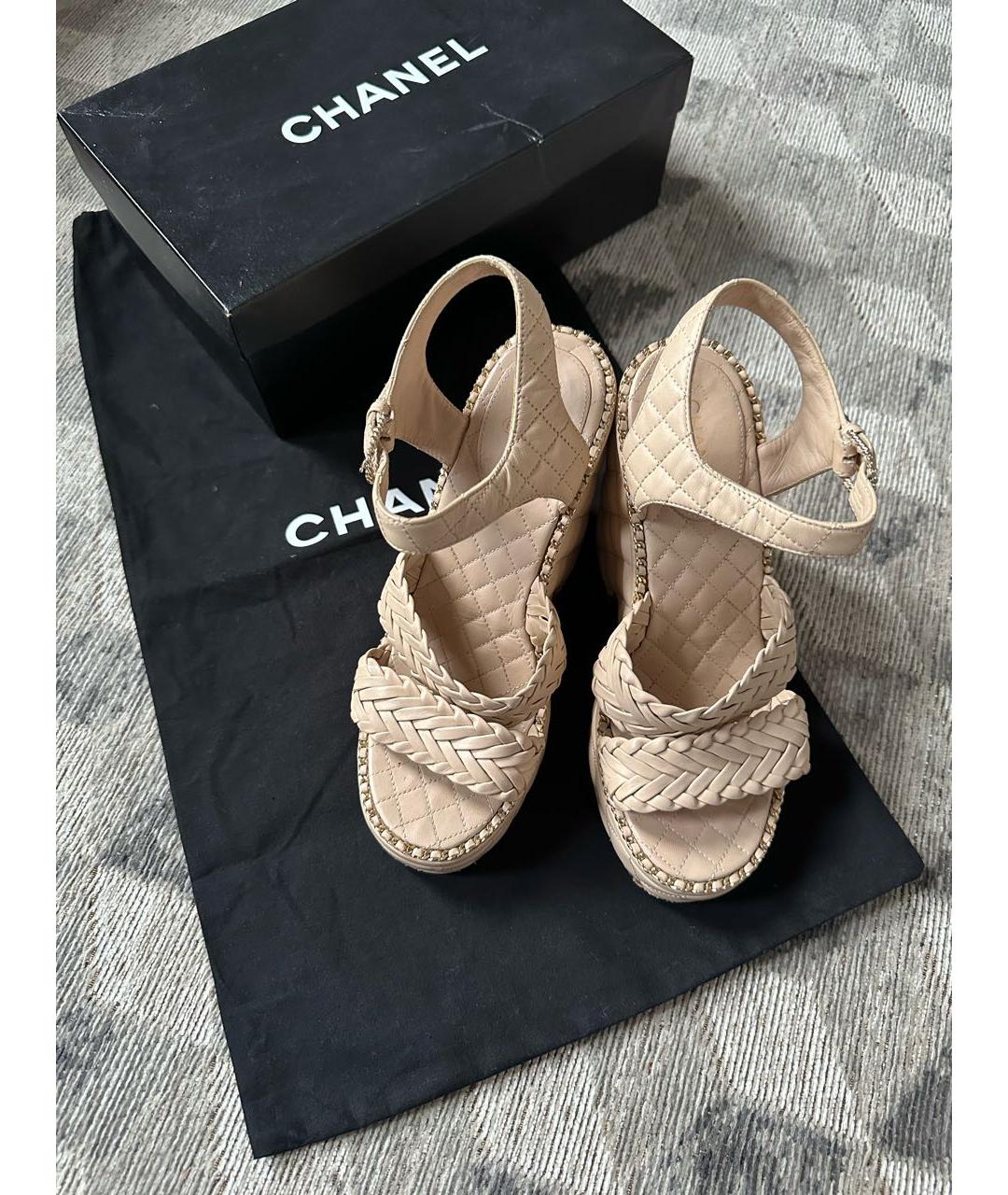 CHANEL Бежевые кожаные босоножки, фото 2