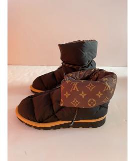 LOUIS VUITTON Ботинки