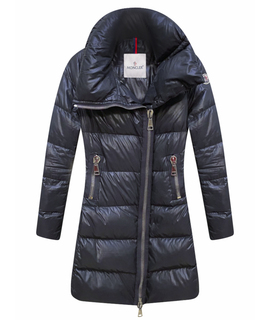 MONCLER Пуховик