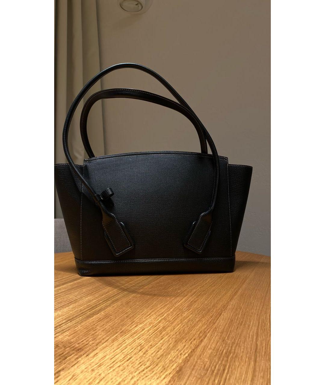 BOTTEGA VENETA Черная кожаная сумка с короткими ручками, фото 3