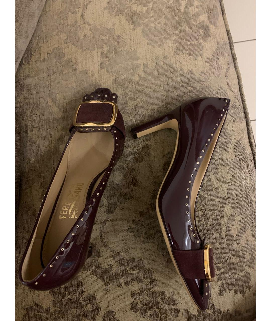 FERRAGAMO Бордовые туфли из лакированной кожи, фото 8
