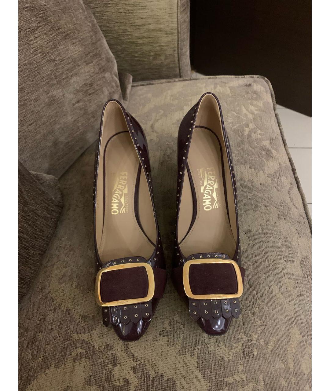 FERRAGAMO Бордовые туфли из лакированной кожи, фото 2