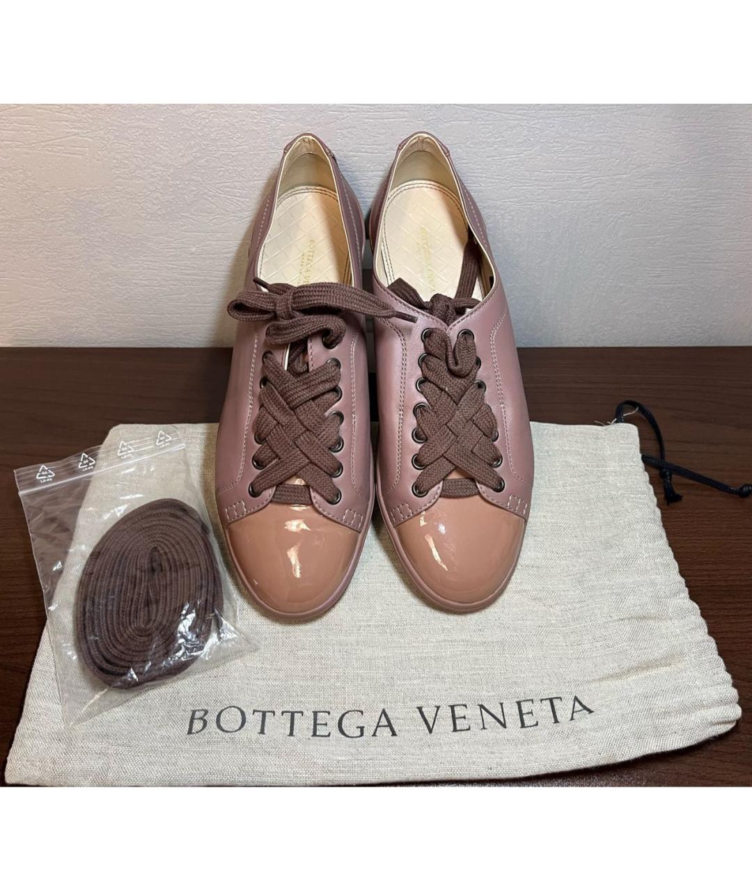 BOTTEGA VENETA Коричневые кеды из лакированной кожи, фото 2