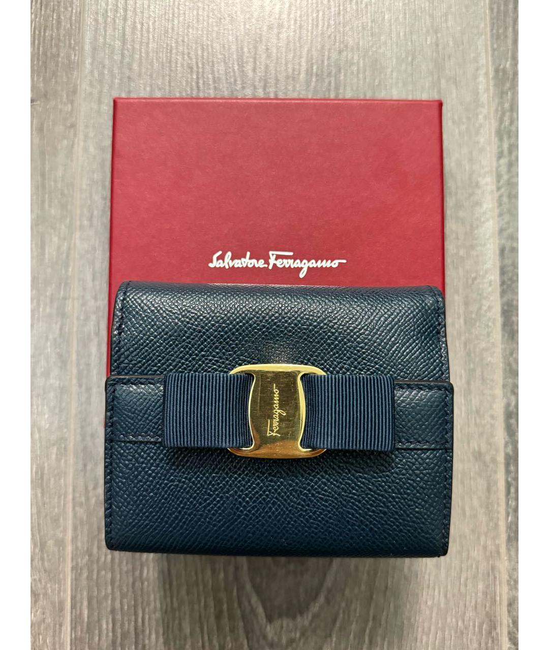 SALVATORE FERRAGAMO Темно-синий кожаный кошелек, фото 9