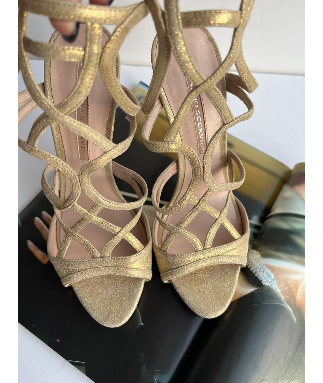 ERMANNO SCERVINO Золотые замшевые босоножки, фото 3