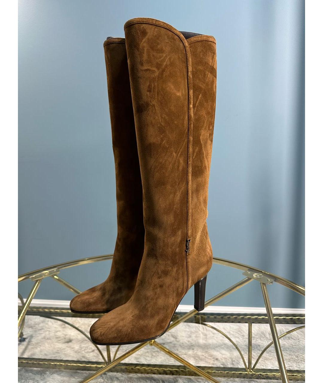SAINT LAURENT Коричневые замшевые сапоги, фото 9