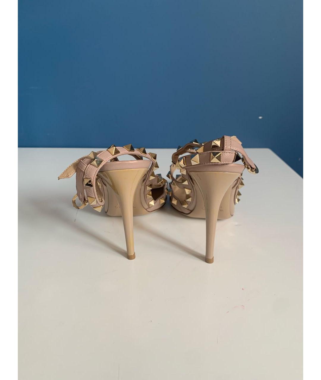 VALENTINO Бежевые туфли из лакированной кожи, фото 4