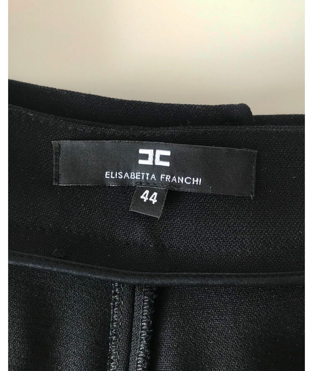 ELISABETTA FRANCHI Черные шорты, фото 4