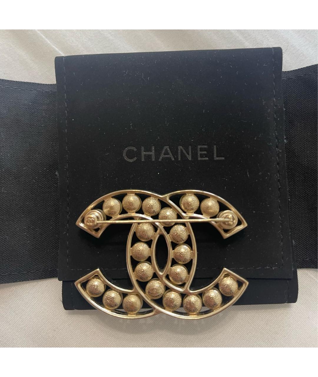 CHANEL Белая позолоченная булавка / брошь, фото 3