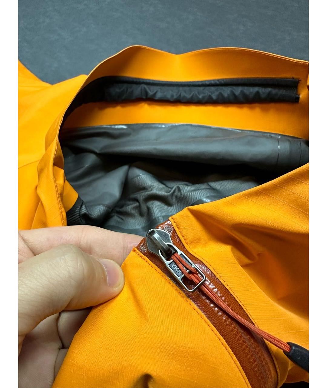ARC'TERYX Оранжевая полиамидовая куртка, фото 8