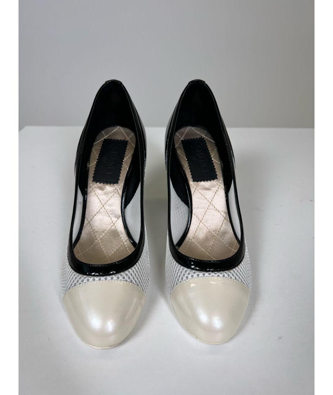 CHANEL PRE-OWNED Белые туфли, фото 2