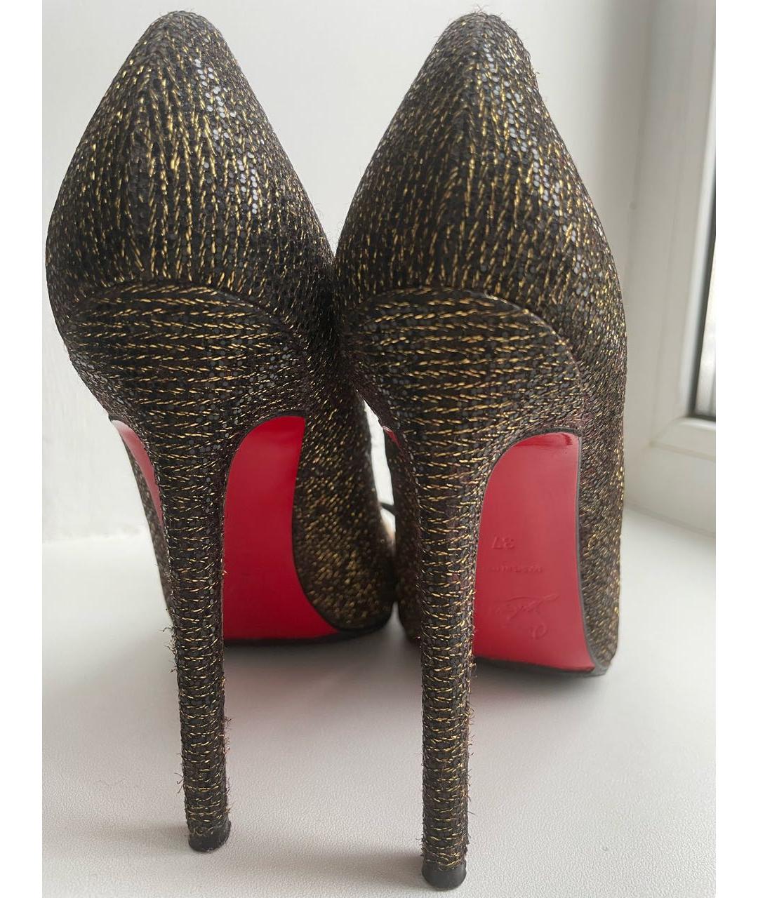 CHRISTIAN LOUBOUTIN Золотые текстильные туфли, фото 3