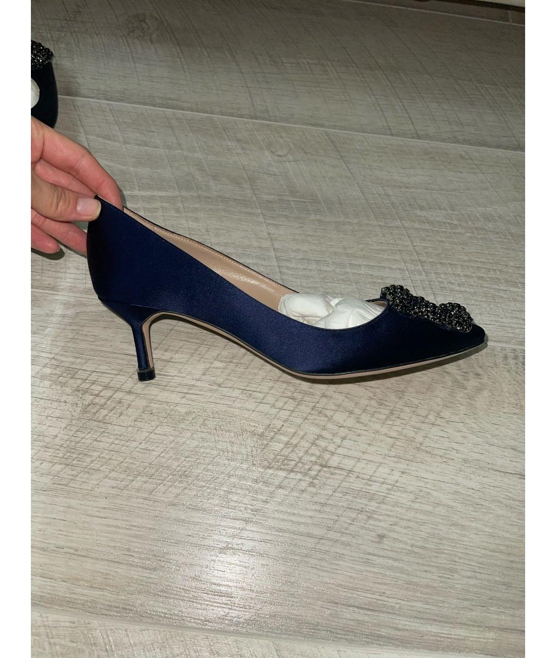 MANOLO BLAHNIK Темно-синие текстильные туфли, фото 6