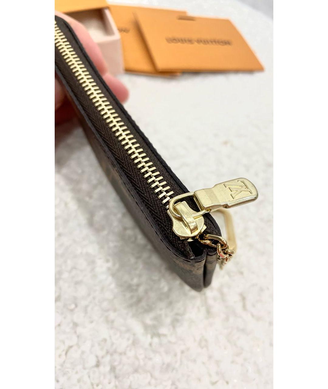 LOUIS VUITTON Коричневая ключница, фото 3