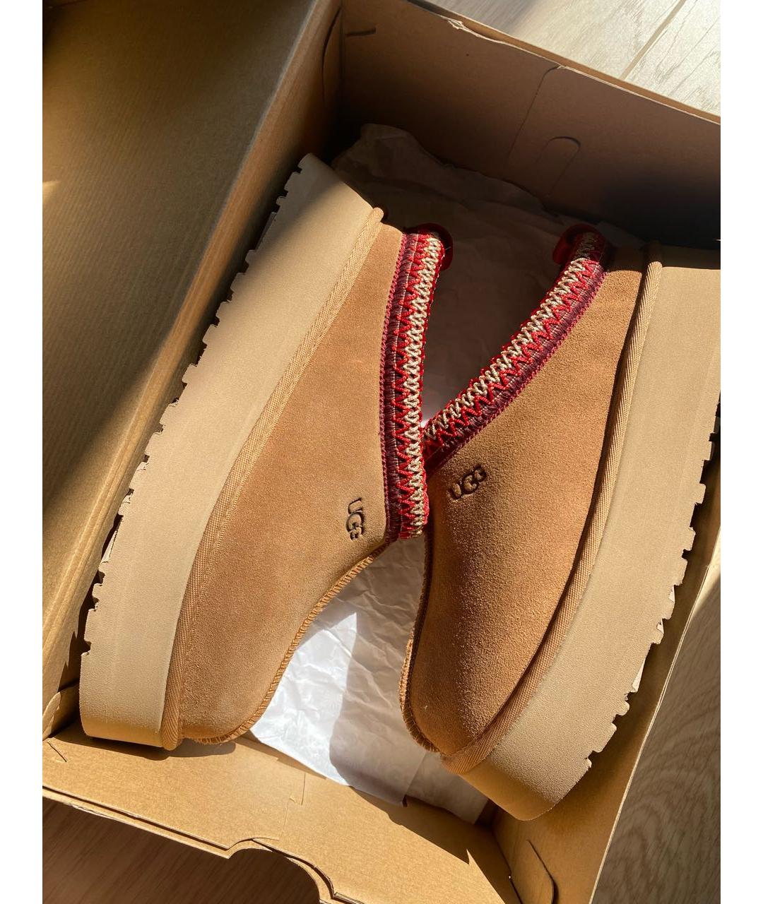 UGG AUSTRALIA Горчичные замшевые мюли, фото 2