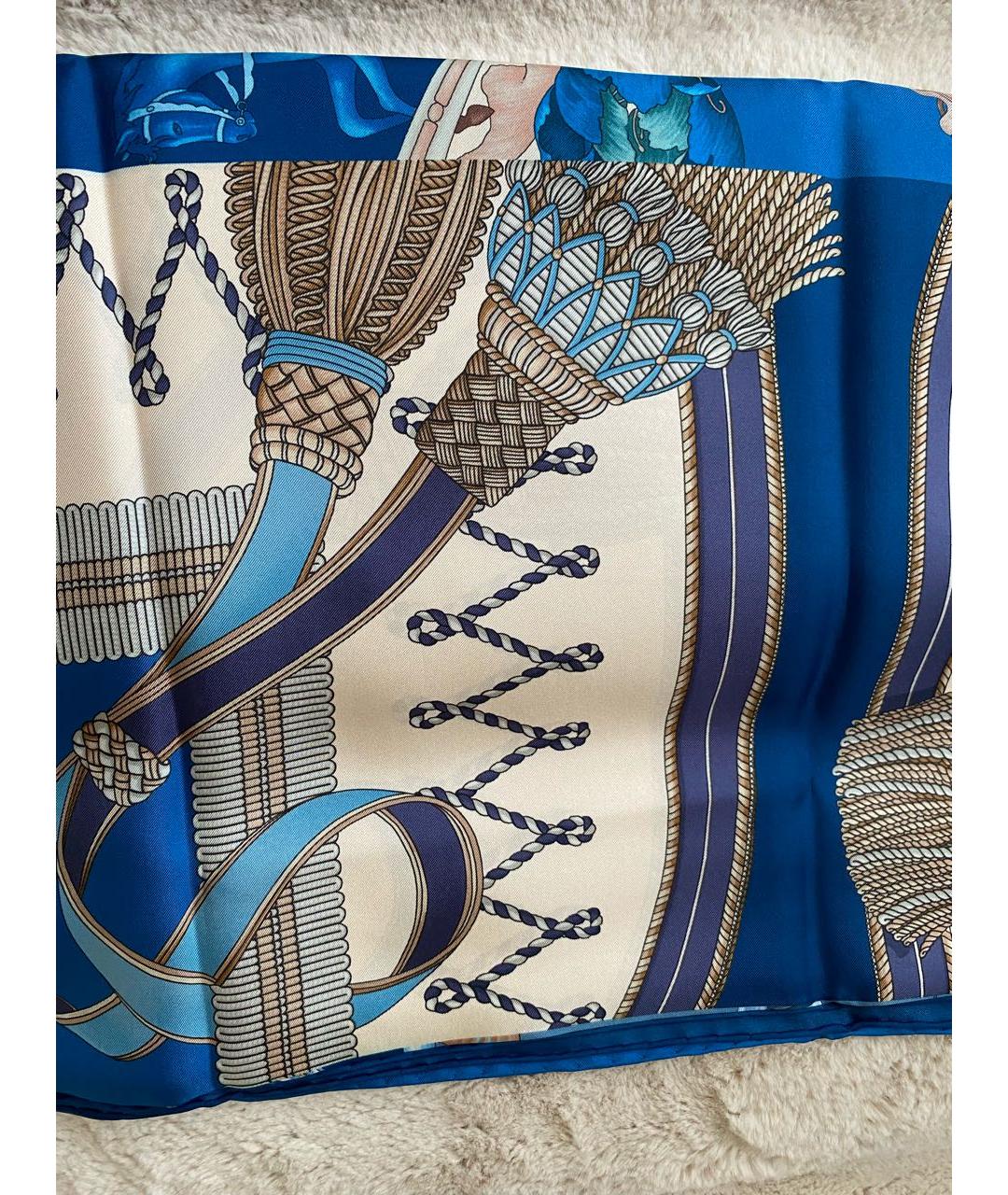 SALVATORE FERRAGAMO Синий шелковый платок, фото 3
