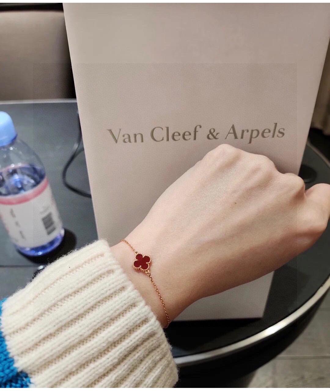 VAN CLEEF & ARPELS Золотой браслет из розового золота, фото 5