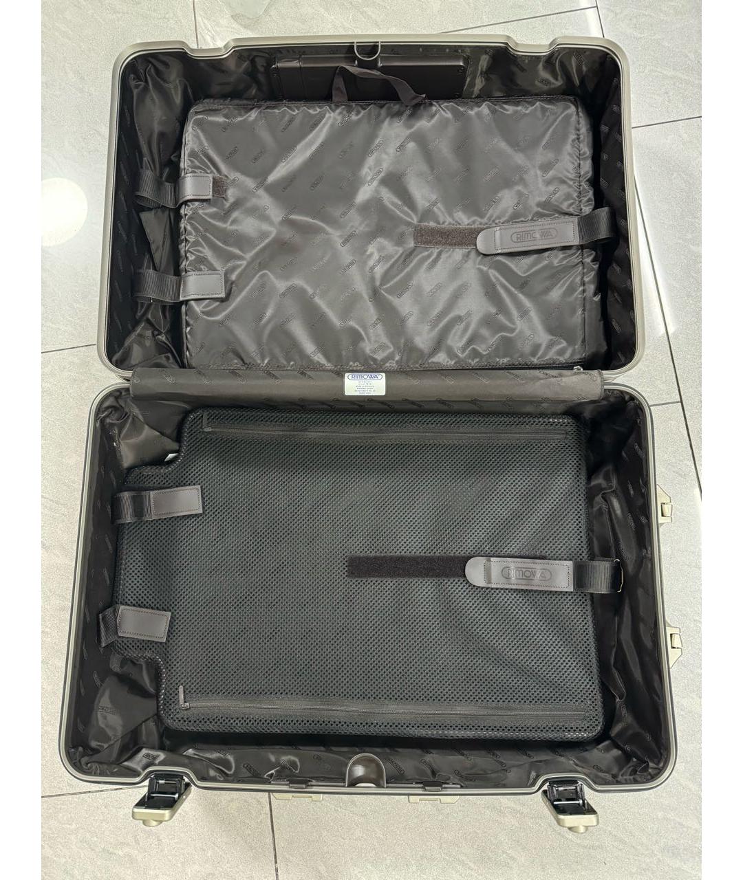 Rimowa Золотой чемодан, фото 4
