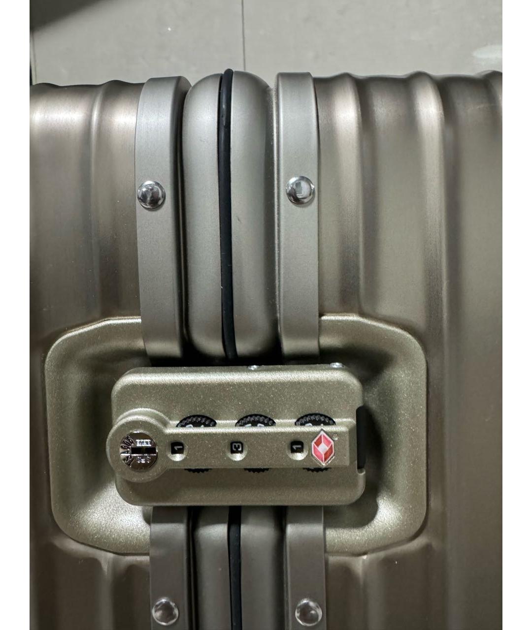 Rimowa Золотой чемодан, фото 3