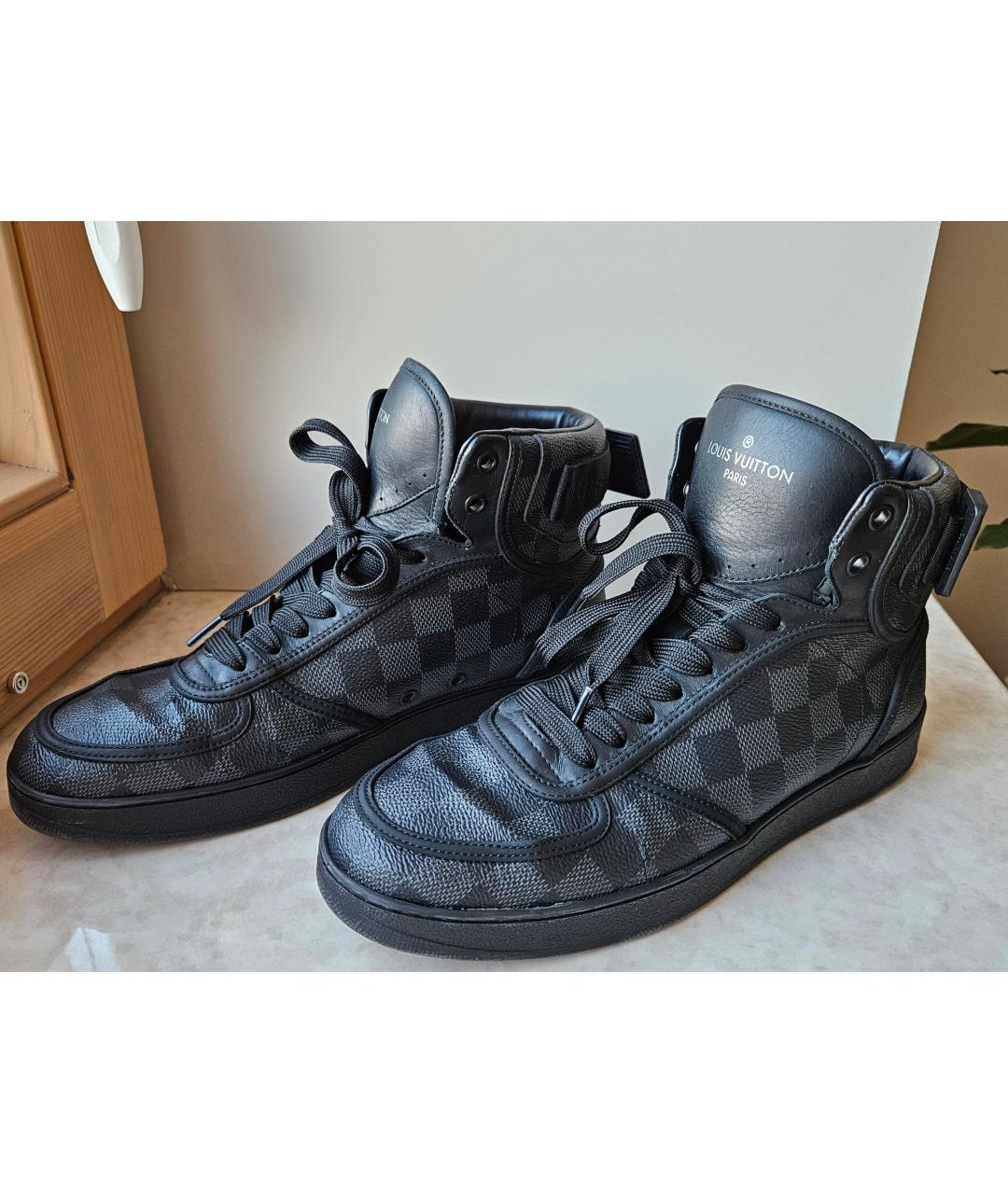 LOUIS VUITTON Черные кожаные высокие кроссовки / кеды, фото 3